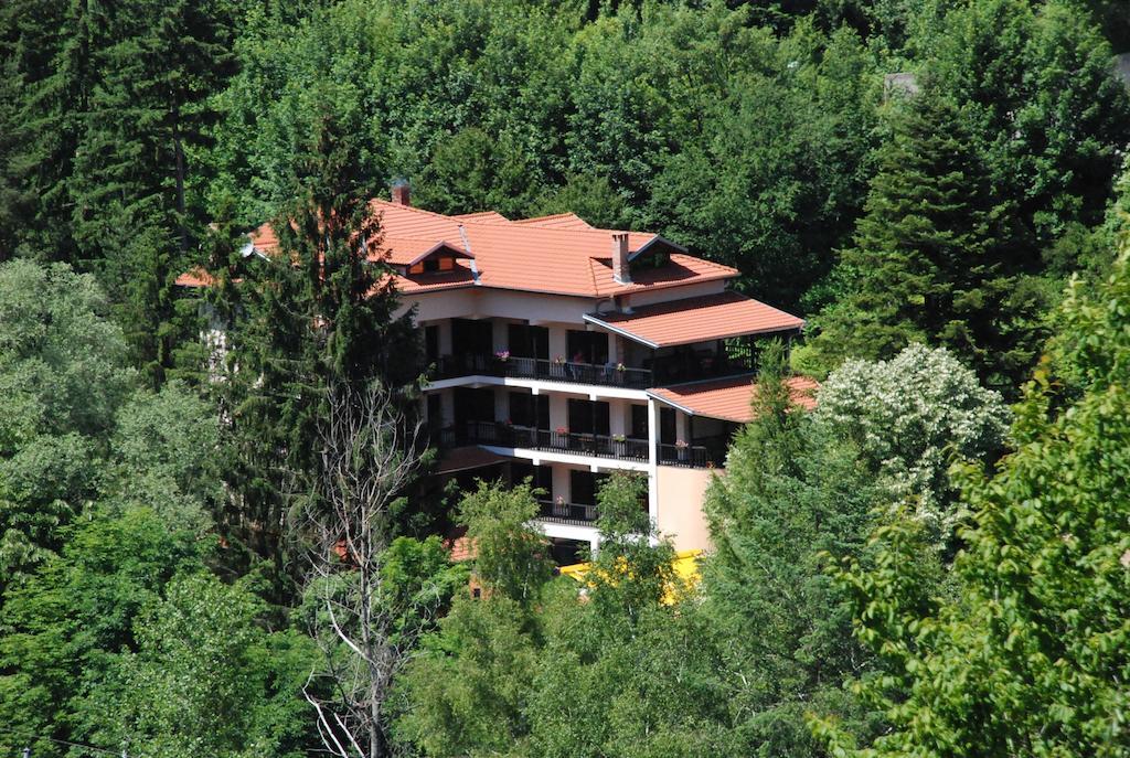 Family Hotel Ilinden Shipkovo  Eksteriør bilde